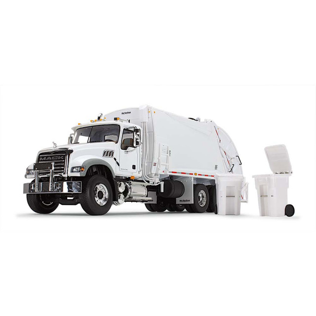 10-4213: White/White
1/34 scale Mack Granite MP with McNeilus Rear Loader & Trash Carts
