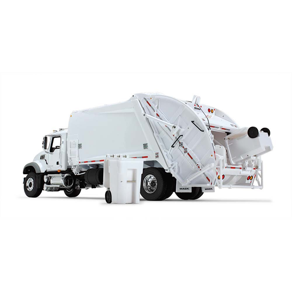 10-4213: White/White
1/34 scale Mack Granite MP with McNeilus Rear Loader & Trash Carts