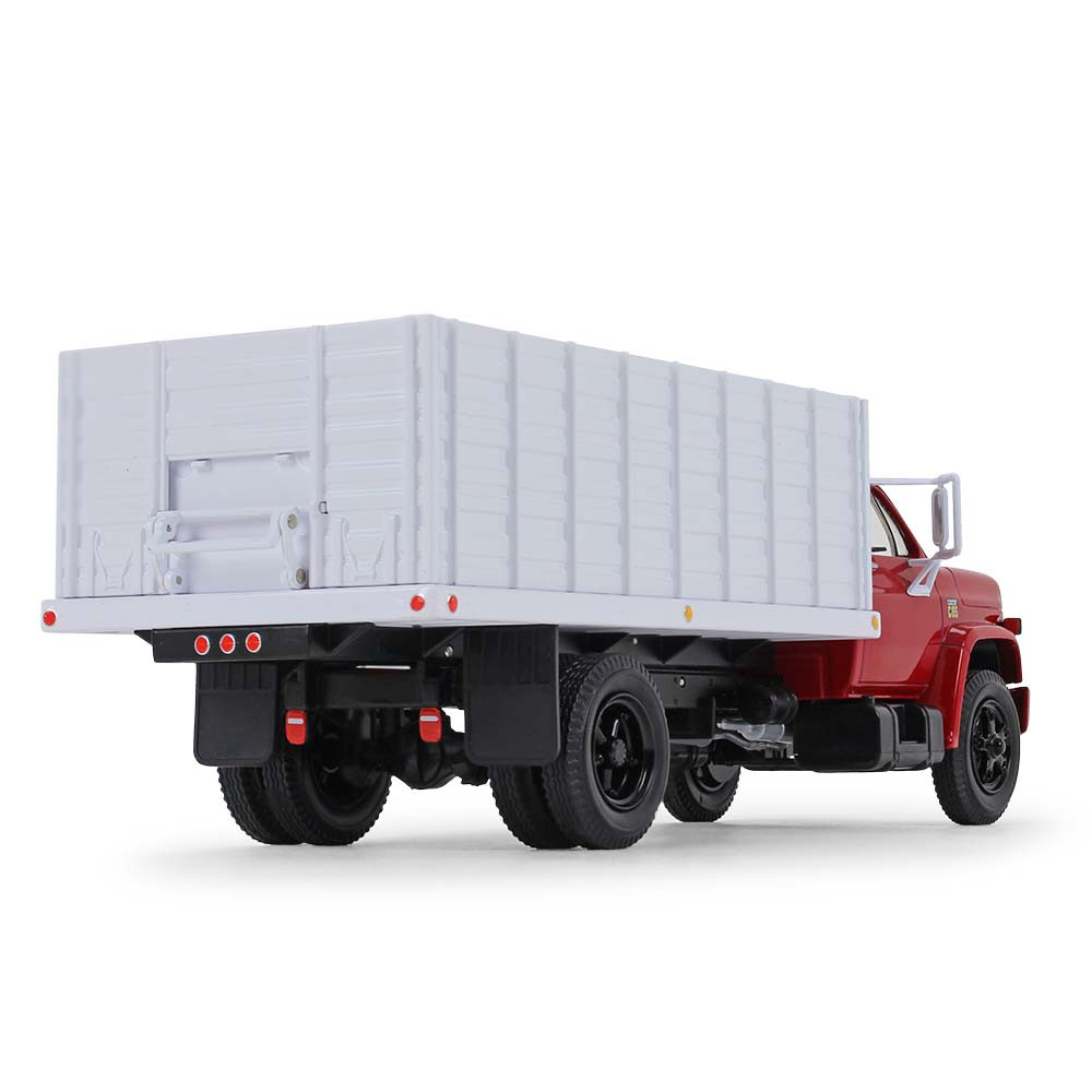 10-4254: Red/White
1/34 scale 1970s Chevrolet C65 Grain Truck with Corn Load