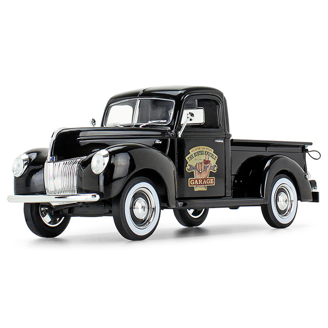 49-0393B4: The Busted Knuckle Garage
1/25 Scale 1940 Ford F-100 Pickup Diecast Replica