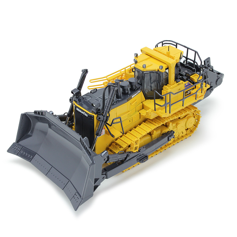 50-3426: Komatsu D375A-8 
1/50 scale Komatsu D375A-8 Dozer with Ripper