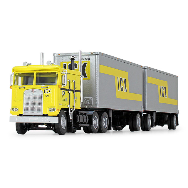 60-0738: Fallen Flag #32 ICX (Illinois California Express) 
1/64 scale Kenworth K100 Flattop with Wabash Dual Pup Trailers