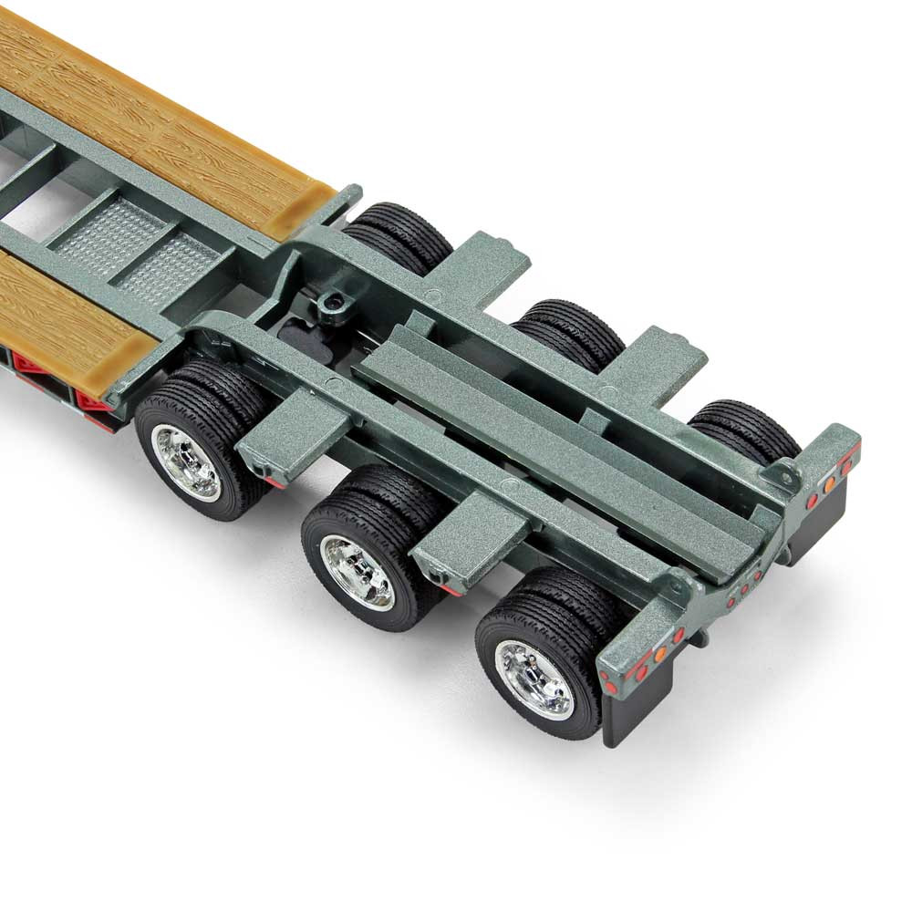 69-0900: Big Rigs #3: Hammett Excavation 
1/64 scale Peterbilt Model 389 63" Flat Top Sleeper with Fontaine Magnitude Tri-Axle Lowboy Trailer
