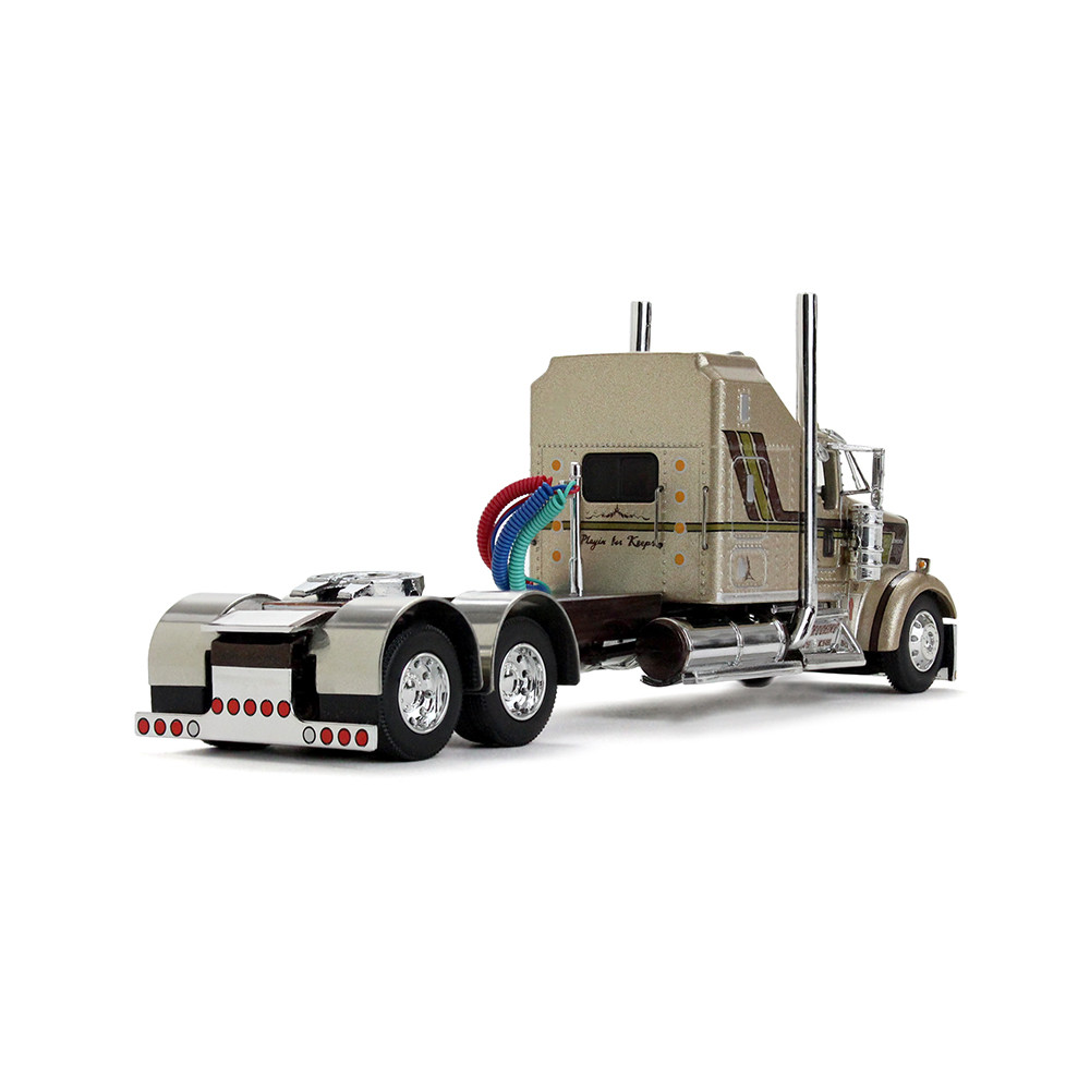 Red's Favorites - Jason Sanders Kenworth W900L with 60" Aerodyne Sleeper & 40' Vintage Trailer