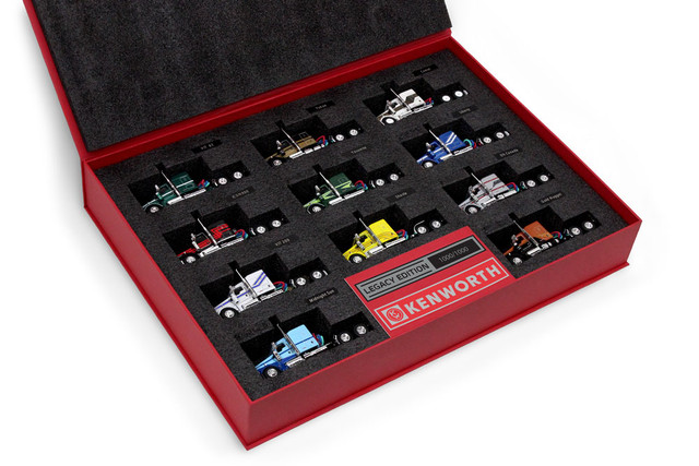 Kenworth W900 Legacy Edition Set 